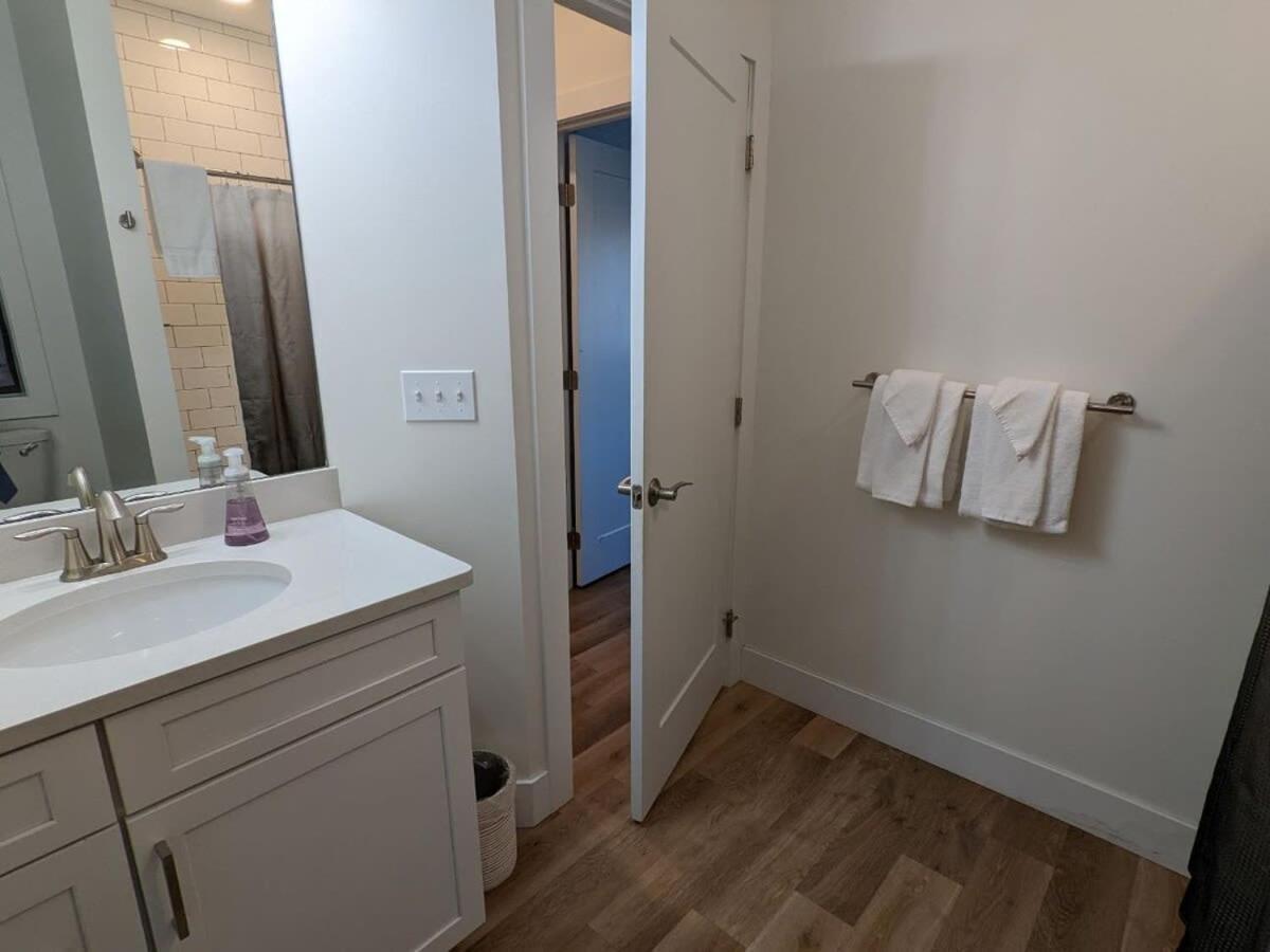 Location Location - Capri Condo 212 Τράβερς Σίτι Εξωτερικό φωτογραφία